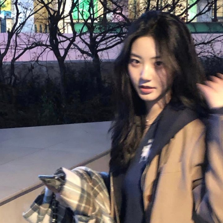 请和这个没用的我谈恋爱